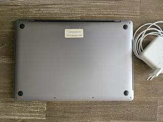 MacBook Pro 15” (2017) – i7 / 16GB RAM / 500GB SSD