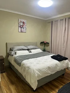 Holiday House with Large Pool in Southern Suburbs, Cape Town