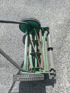 Push pull lawnmower