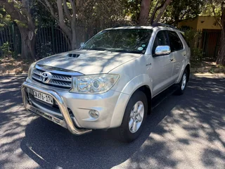 2009 Toyota Fortuner 3.0 D4d Automatic- Full House!