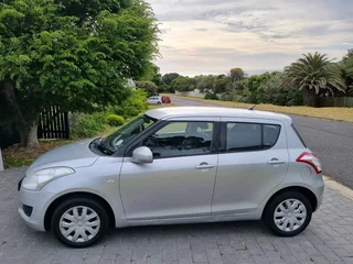 2012 SUZUKI SWIFT 1.4GL- GREAT STUDENT VEHICLE!