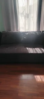 Furnishe - Ad posted by Crystal Harrison