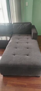 Furnishe - Ad posted by Crystal Harrison