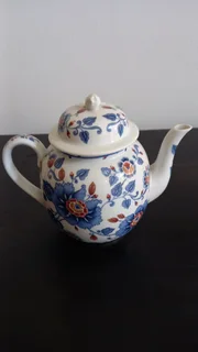 vintage 1979 Estée Lauder fine porcelain teapot from the "From the Garden" collection