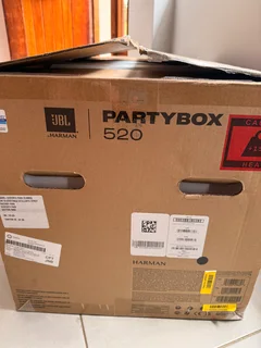 JBL Partybox 520, proof of purchase + warranty. A beast at 400W RMS!