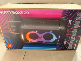 JBL Partybox 520, proof of purchase + warranty. A beast at 400W RMS!