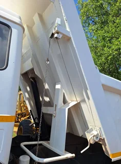 1997 MERCEDES BENZ POWERLINER 10 CUBE