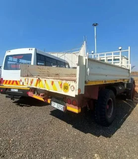 1993 M/Benz 1517 Dropsides