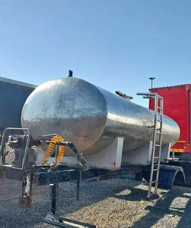 8000lt Stainless Steel Water Tanker