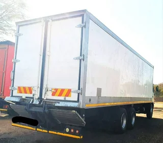 2011 Hino Fridge Truck