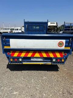 2007 DYNA 7-105 4 TON TRUCK