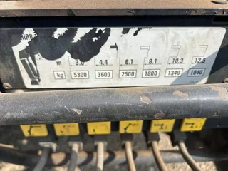 2008 HINO CRANE TRUCK TAGG AXLE WITH 7 TON CRANE