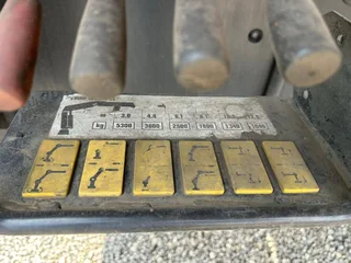 2008 HINO CRANE TRUCK TAGG AXLE WITH 7 TON CRANE