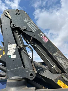 2008 HINO CRANE TRUCK TAGG AXLE WITH 7 TON CRANE