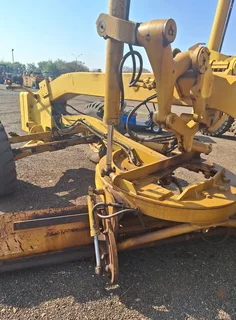 KOMDRESCO T5O5 DRESSER (Grader)