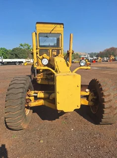 Komdresco T5o5 Dresser (grader)