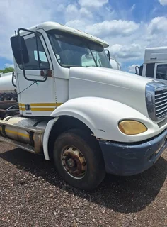 2008 Freightliner Columbia Auto (Cat)
