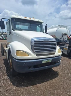 2008 Freightliner Columbia Auto (Cat)