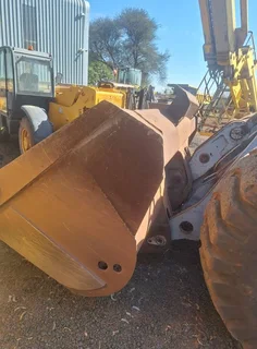 2011 Volvo L150F Front End Loader 5 Cube