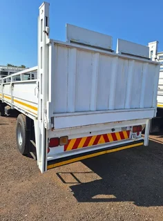 2014 UD90 8TON DROPSIDES