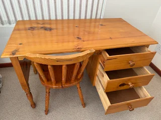 Pine desk