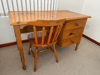 Pine desk