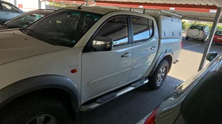 Mitsubishi Triton 3.2did 4x4 DC AT