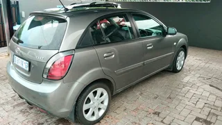 2011 Kia Rio 1.6 CVVT Auto