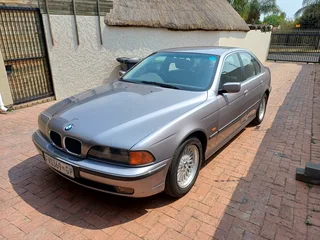 1998 BMW 528i Series Sedan