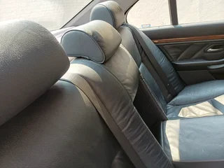 1998 BMW 528i Series Sedan