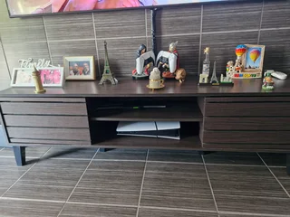 Tv unit