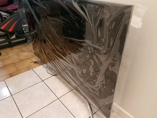 55U7A Hisense tv Broken 55" inch Hisense tv parts