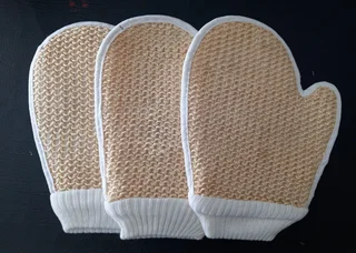 Bulk lot of exfoliating shower/bath mitts/gloves