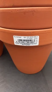 Terracotta plant pots/planters - 30 available