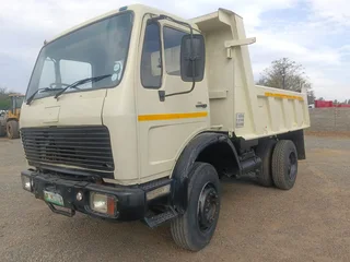 Mercedes Benz 6cube tipper truck for sale