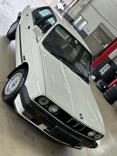 Bmw e30 320i auto