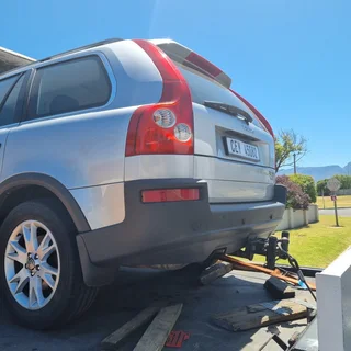 2004 Volvo XC90 T6 SUV - R30,000.00