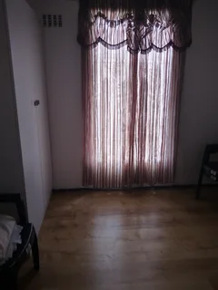 1 bedroom in a house to rent