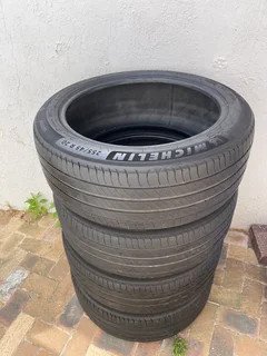 Tyres 255/45R20