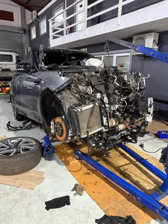 Land Rover Discovery 2019 stripping for spares