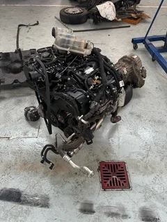 Land Rover Discovery 2019 stripping for spares