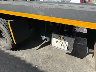 2017 Tata 913 rollback