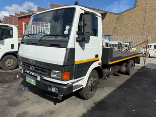 2017 Tata 913 Rollback