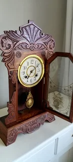 Mantel clock