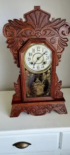 Mantel clock