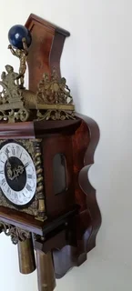 Hanging clock