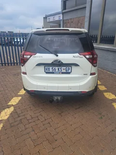 2019 Mahindra XUV500 SUV