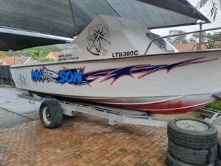 Kei marine ski boat