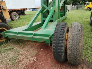 MOBILE ZONE CRANE - TRACTOR DRAWN