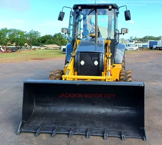 2013 - CASE 580T (4X4) T.L.B